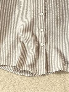 Franclia 女款休閒日常舒適泡泡條紋泡泡袖襯衫，韓系條紋襯衫，適合日常穿著與疊穿 - 卡其色 - 查看 4