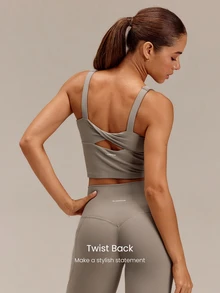 GLOWMODE FeatherFit™ Twist & Sculpt 成套運動服，含扭轉背款可拆式胸墊運動內衣與 24 吋高腰瑜伽緊身褲，適合瑜伽、皮拉提斯與健身房運動 - 卡其色 - 查看 4