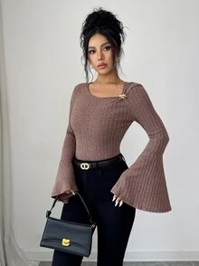 Elenzga Bodysuit Wanita Lengan Panjang Bentuk Lonceng dengan Hiasan Gesper Logam Warna Polos - Coklat - View 7