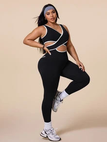 SHEIN Rhythm Era بدلة رياضية نسائية مقاس كبير بتصميم مفرغ وألوان متباينة بقصة ضيقة - الأسود - مشاهدة 5