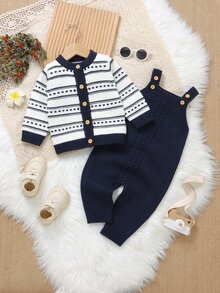 SHEIN Vintaside Kids 男嬰時尚毛衣套裝！圓領長袖條紋開襟衫，搭配精緻外套與內搭細肩帶連身褲，為寶寶打造全新休閒吊帶褲風格。柔軟親膚，讓寶寶享受溫暖童年，兩件式設計，穿著更方便 - 藏蓝色 - 查看 1