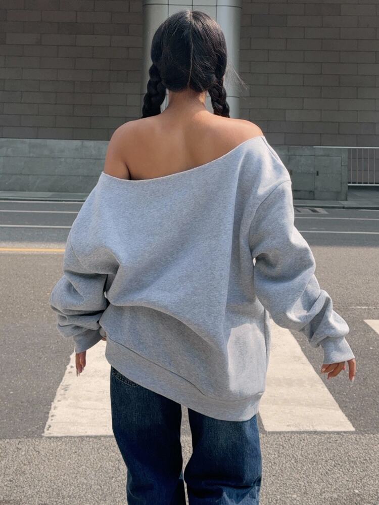 SHEIN EZwear بلوزة رياضية نسائية رمادية فاتحة مكشوفة الكتفين فضفاضة كاجوال بأكمام طويلة مع طباعة نمط كأس كوكتيل أخضر، مناسبة للخريف - رمادي فاتح - مشاهدة 4