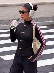 Muchica 春夏新款女款針織運動風蝴蝶結與青蛙鈕扣設計防曬薄外套 - 黑色 - 查看 4