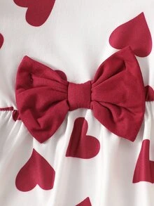 SHEIN 新生兒 2 件套，春/秋季，粉色溫柔風，愛心印花，蝴蝶結飛袖套頭上衣與蝴蝶結長褲，修身版型，適合外出、休閒、運動、聚會與派對 - 酒紅色 - 查看 10