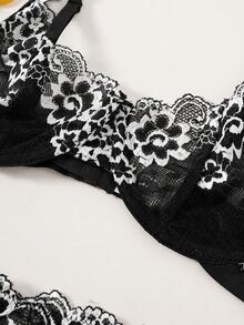 QuietHaus 2件組女款蕾絲內衣套裝 - 黑色 - 查看 3