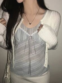 DAZY 女款蕾絲拼接百褶休閒百搭日常上衣 - 淺藍色 - 查看 3