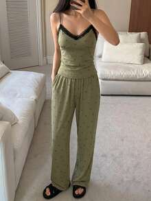 DAZY 春季女款3件式睡衣套裝，蝴蝶結圖案，滿版印花，拼色蕾絲拼接吊帶背心、開襟外套與睡褲 - 綠色 - 查看 5