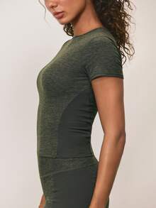 GLOWMODE FeatherFit™-CloudBlend Pick Your Path Slim Fit Waist Length Crewneck T-Shirt With Contrast Side Panels Camping Hiking Yoga Studio Daily Active - Trail Green - View 4