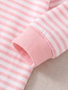新生女嬰連身衣盲盒 1 件隨機款 可愛甜美條紋花卉仿刺繡效果印花圓領長袖連身衣 柔軟面料 適合外出 秋冬款 - 彩色 - 查看 3