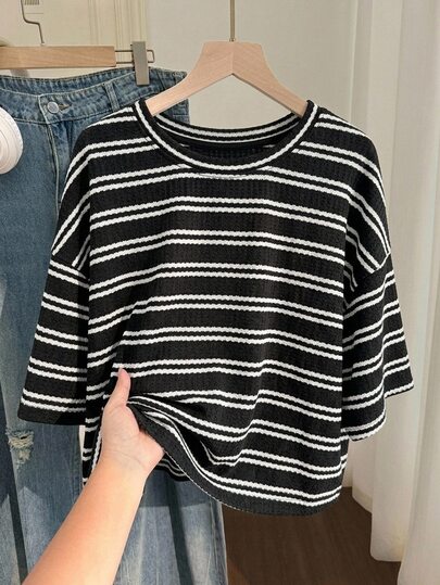 Comfortcana 2026 Autumn/Winter New Striped Pattern Casual Short Sleeve Women's T-Shirt, Suitable For Daily Street Wear, Summer Top, Suitable For Daily Commute, Dating, Gathering, Autumn/Winter/Summer, Christmas, New Year, Thanksgiving, Party, Wedding, Beach, Graduation Ceremony, Fashion, Elegant