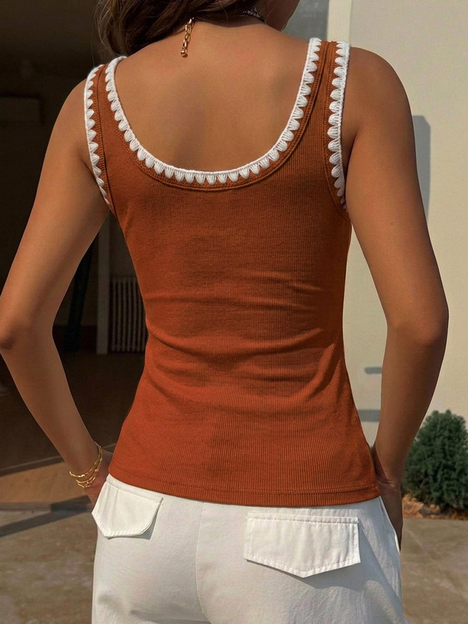 Women's Casual Slim Fit Black Tank Top With Contrast Trim Decoration, Summer Holiday Outfit