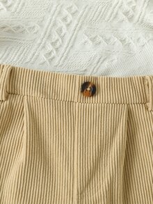 SHEIN 男童休閒舒適燈芯絨長褲，單顆鈕扣裝飾與斜口袋設計，簡約鬆緊腰頭，適合日常穿著、旅行、派對與假期，百搭時尚造型 - 卡其色 - 查看 5