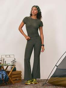 GLOWMODE FeatherFit™-CloudBlend Pick Your Path Slim Fit Waist Length Crewneck T-Shirt With Contrast Side Panels Camping Hiking Yoga Studio Daily Active - Trail Green - View 7
