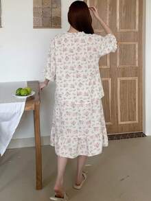 DAZY 2pcs/Set Setelan Piyama Musim Panas Wanita: Kardigan Longgar Motif Bunga Kecil dan Gaun Tali Bahu Tipis - Krem - View 2
