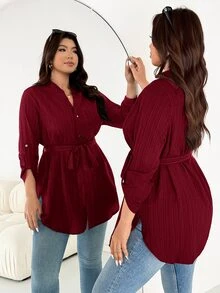 SHEIN Essnce 大尺碼女款純色缺口V領長袖休閒襯衫 - 酒紅色 - 查看 3