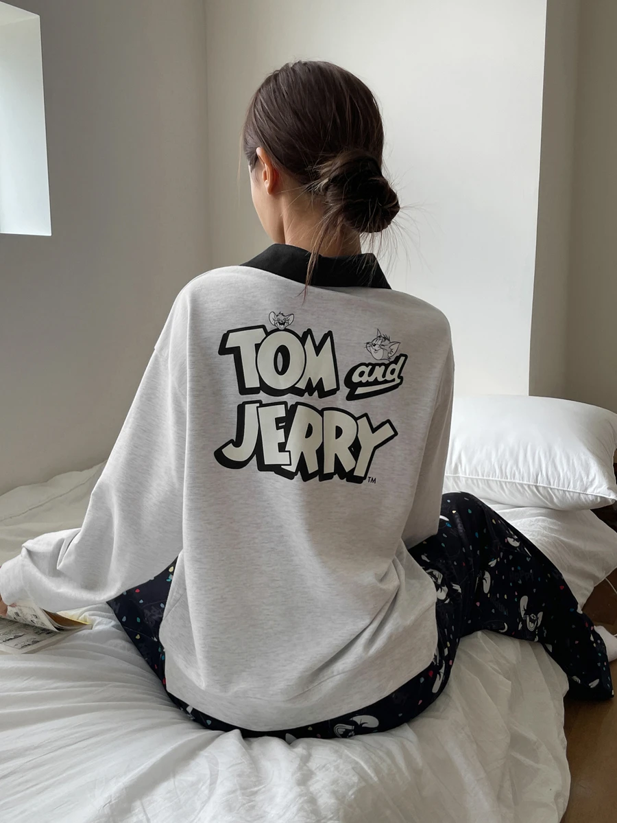 TOM AND JERRY X DAZY Women's Autumn/Winter Cartoon & Letter Print Colorblock Patchwork Top And Patterned Pajama Pants Sleepwear Set - Grey - View 1