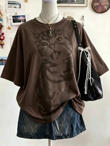 Lalippa 深棕色像素舌頭貓咪印花圓領落肩寬鬆版型短袖大尺碼T恤 - 彩色 - 查看 1