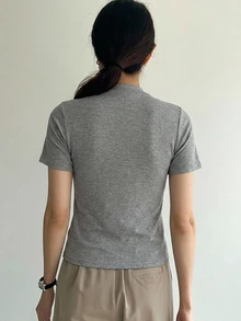DAZY 女款純色立領短袖修身休閒百搭T恤 秋季 - 灰色 - 查看 5