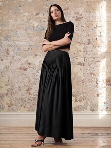 KÆRIA Hus Zarn 壓褶長裙 - 柔軟蓬鬆 - 石灰褐色 - 套裝穿搭、度假、同色系、夏季 - 黑色 - 查看 2