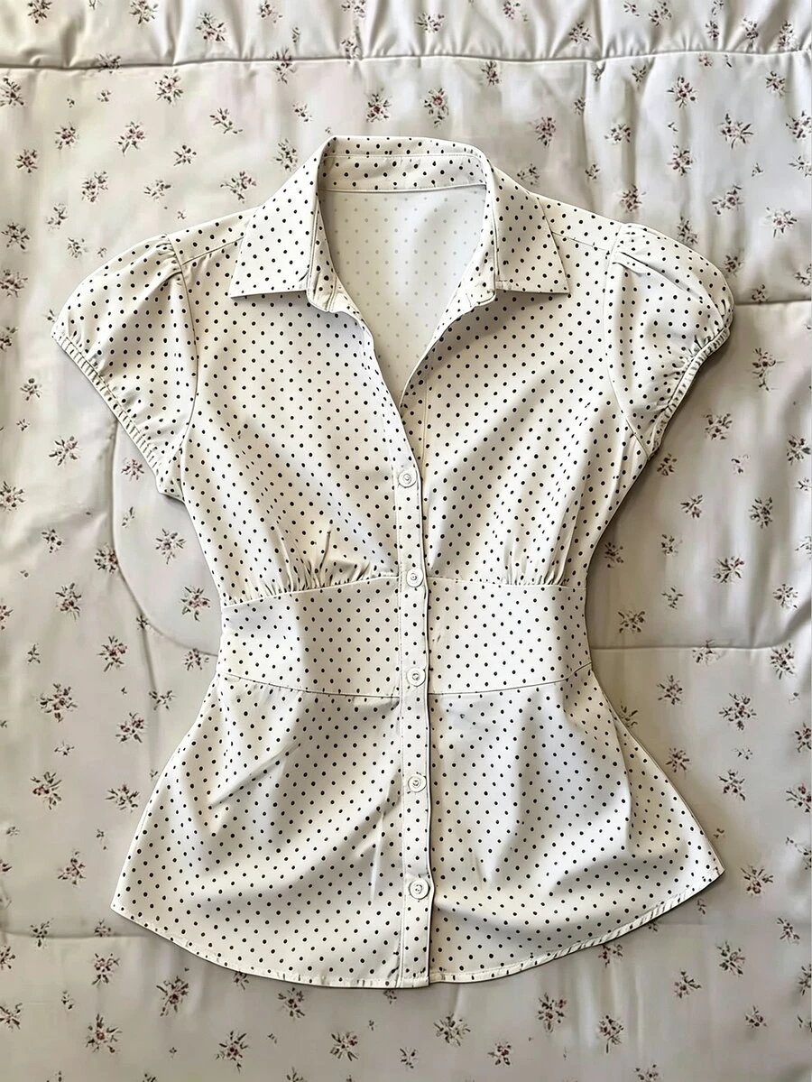 IslaSuriya 女款波點圖案短袖單排扣休閒襯衫 - 白色 - 查看 1