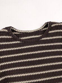 SHEIN 青少年女孩針織休閒條紋黑白灰圓領套頭衫 + 條紋黑白短褲套裝，夏季穿搭，基礎款，休閒風，運動風 - 棕色 - 查看 6