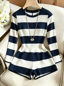 SHEIN Franclia 女款圓領海軍藍白配色鈕扣長袖修身連身短褲，秋季度假穿搭，六月節慶、美國日、海灘與城市風 - 藍色 - 查看 4