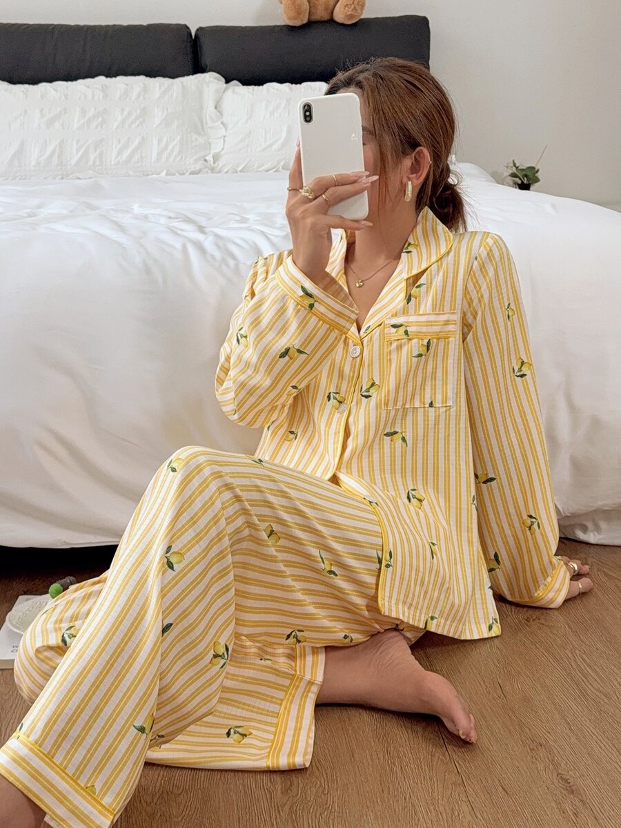 Napfluff Set Piyama Wanita Motif Garis-garis Lemon dengan Kerah Terbuka di Bagian Depan - Kuning - View 1