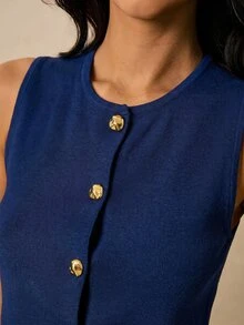 Poéselle 女款素色圓領單排扣休閒針織背心 - 藍色 - 查看 7