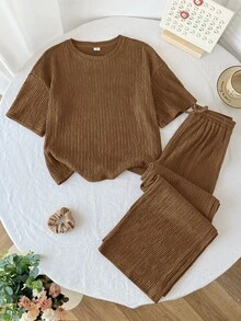 SHEIN Serisse Kids Tween女孩童裝寬鬆休閒極簡舒適針織紋理圓領短袖T恤與長褲2件套，返校穿搭，日常穿著，棕色套裝，兒童針織套裝 - 卡其色 - 查看 4