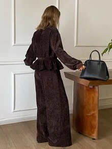 DAZY Setelan 2 Potong Elegan untuk Wanita: Jaket Korduroi yang Mengencangkan Pinggang dan Celana Panjang Lurus untuk Musim Gugur - Burgundy - View 5