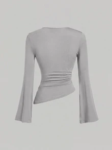 SHEIN MOD 女款 2 件組 酒紅與杏色圓領抓皺腰部喇叭袖不對稱下擺百搭長袖 T 恤內搭層 - 軍綠色 - 查看 8
