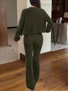 SHEIN EZwear 2件組女款休閒純色寬肩帶開襟衫與抽繩腰喇叭褲套裝，秋冬款 - 軍綠色 - 查看 2