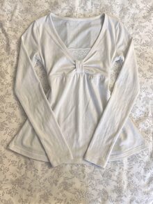 IslaSuriya 女款秋季休閒復古 Y2K V 領蕾絲飾邊長袖 T 恤 - 白色 - 查看 8