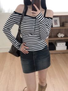 DAZY Women's Striped Korean Style Long Sleeve Spring/Autumn T-Shirt Vacation - Black and White - View 3