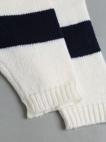 Sweetra Cardigan Pendek Longgar Bergaris Tebal Kontras Biru & Putih untuk Wanita - MultiWarna - View 6