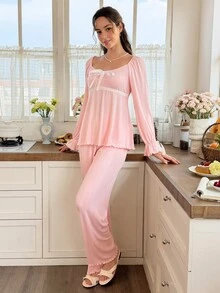 Snug Reverie طقم بيجامة بأكمام طويلة مع فيونكة وحافة مكشكشة مزينة بالدانتيل ملابس منزلية - وردي فاتح - مشاهدة 5