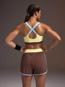 Powerista 女款棕色、黃色、藍色拼接運動內衣 + 二合一短褲套裝 - 棕色 - 查看 3
