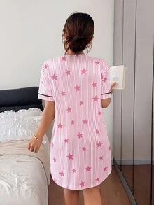 Napfluff 美式休閒星星印花V領開襟短袖女款睡裙 - 粉色 - 查看 2