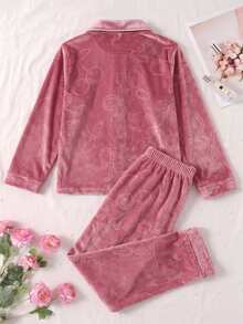 SHEIN 秋冬大女孩居家服家庭/姐妹套裝，優雅天鵝絨材質搭配櫻桃壓花，適合居家、休閒穿著、派對與家庭場合 - 粉色 - 查看 2