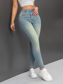 SHEIN PETITE 女款修身休閒百搭牛仔褲，附口袋 - 淺色水洗藍 - 查看 6