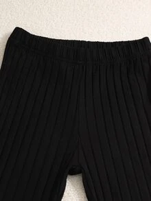 SHEIN 女童休閒時尚羅紋修身小高領長袖T恤搭配喇叭褲 2件套 日常穿著 秋冬款 - 黑色 - 查看 6