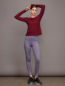 Activina 女款純色極簡長袖休閒運動T恤 - 酒紅色 - 查看 3