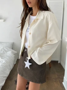K-Vae Jaket Pendek Wanita Warna Beige Lembut dengan Kerah, Atasan Kasual Longgar Minimalis untuk Beraktivitas di Luar Rumah - Aprikot - View 4
