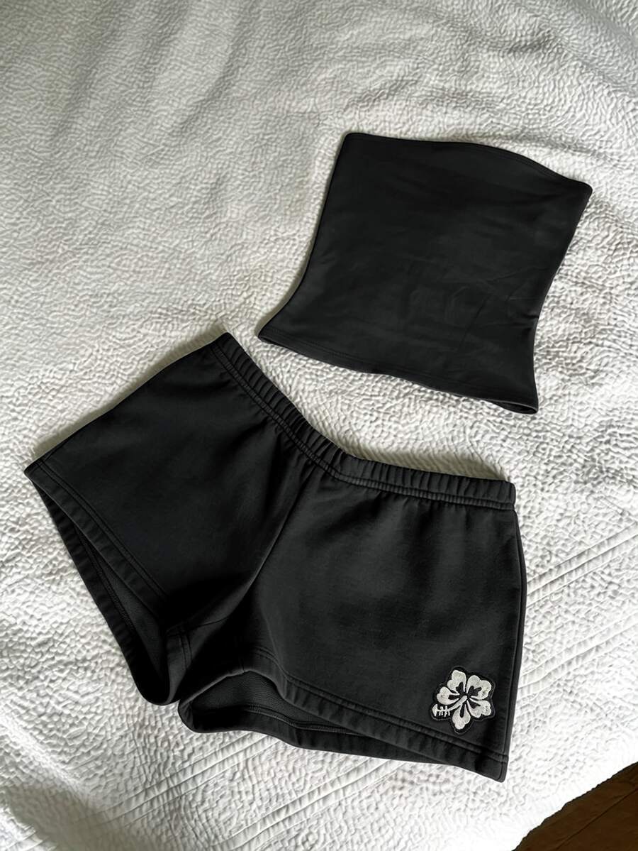 IslaSuriya 女款夏季度假純色抹胸上衣與刺繡短褲兩件套 - 黑色 - 查看 1