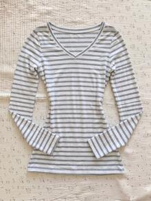 SHEIN EZwear 53%棉 灰色與白色條紋休閒百搭女款V領簡約修身長袖T恤，適合秋冬，百搭內搭層 - 彩色 - 查看 2