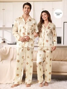 CoupledUp Set Piyama Pria Model Kerah Depan Terbuka Bahan Sutra Imitasi Motif Beruang Kartun - Aprikot - View 3