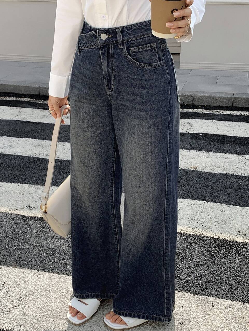 Women's Casual Versatile Everyday Denim Jeans With Pockets And Buttons