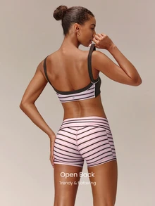 GLOWMODE FeatherFit™ Sporty Sweetheart randig sport-bh med kontrastränder och avtagbara kupor, för yogastudio och dagligt bruk - Rosa - Visa 2