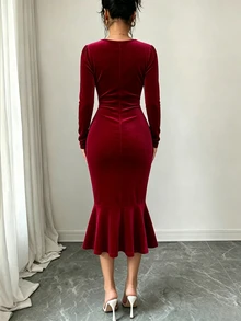 Selianne Vintage Burgundy Velvet Deep V-Neck Long Sleeve Cinched Waist Rhinestone Square Buckle Fitted Bodycon Mermaid Midi Dress For Women - Burgundy - View 7