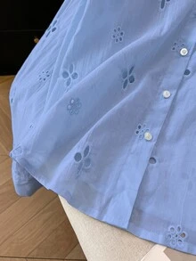 INAWLY 大尺碼女款鏤空刺繡長袖單排扣休閒襯衫 - 藍色 - 查看 6